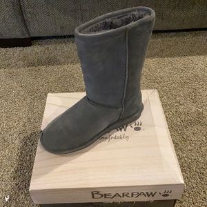 BRAND NEW. Gray Bearpaw Boots.